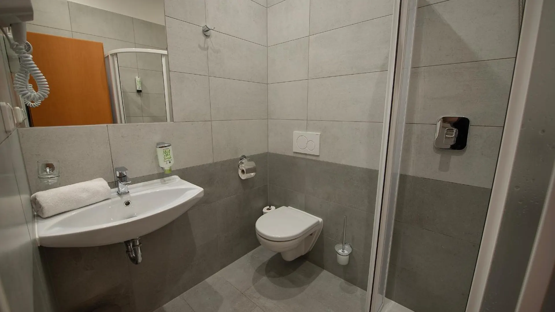 Prague Season Three Stars Otel
